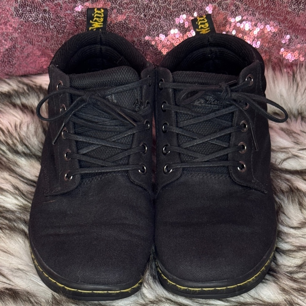Dr Martens Belmont shoe